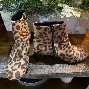 Bobbie Brooks NWOT Cheetah Leopard Booties size 7